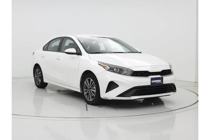 $15998 : Kia Forte 2023 LXS 4dr Sedan image 1