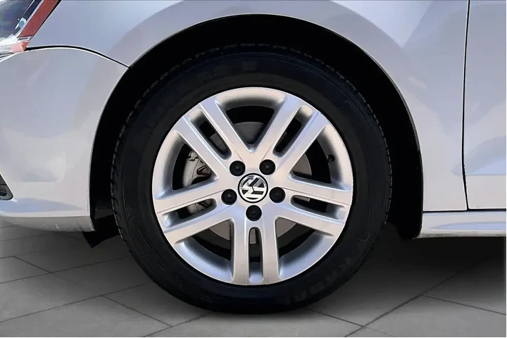 $13180 : Volkswagen Jetta 2018 1.4T S image 10