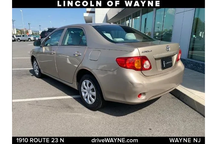 $5994 : Toyota Corolla 2009 LE 4dr S image 1