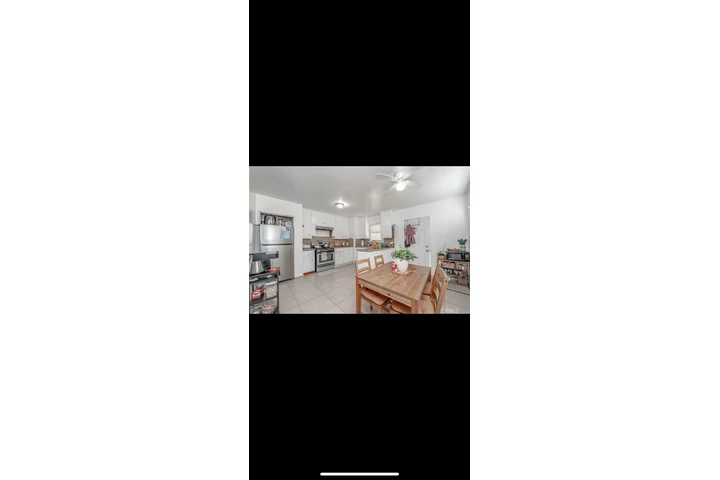 $3300 : CASA DE 3 RECÁMARAS Y UN BAÑO image 1