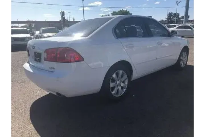 2008 Optima LX image 8