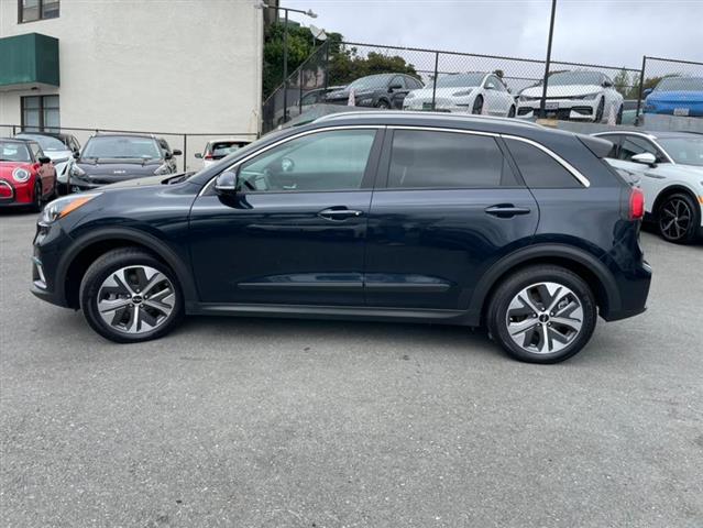 $24900 : Used 2022 Niro EV EX Premium image 8