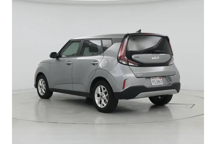 $17998 : Kia Soul 2023 LX 4dr Crossov image 2