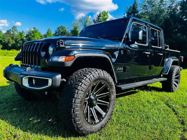 $39999 : 2022 JEEP GLADIATOR image 10