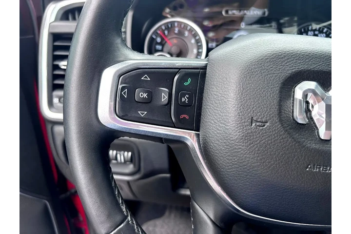 2019 RAM 1500 Laramie image 9