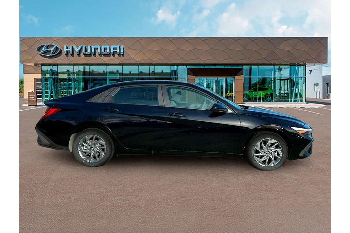 $24994 : Hyundai ELANTRA Hybrid 2025 image 9