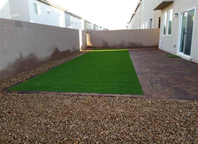 Artificial Turf, Sod installat image 1