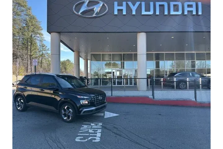 $17178 : Hyundai VENUE 2023 SEL 4dr C image 1