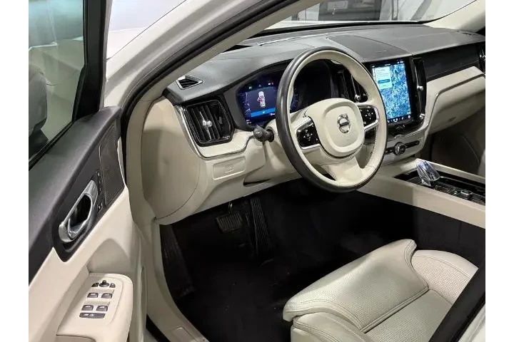 $28999 : Volvo XC60 2023 AWD B5 Ultim image 10