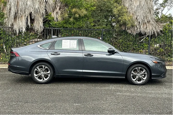 $24588 : Honda Accord 2024 EX 4dr Sed image 2