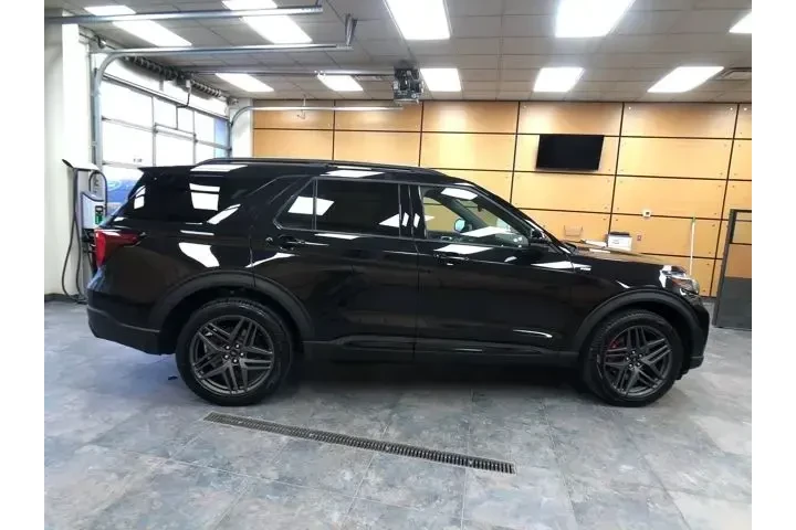 $39602 : Ford Explorer 2025 AWD ST-Li image 8