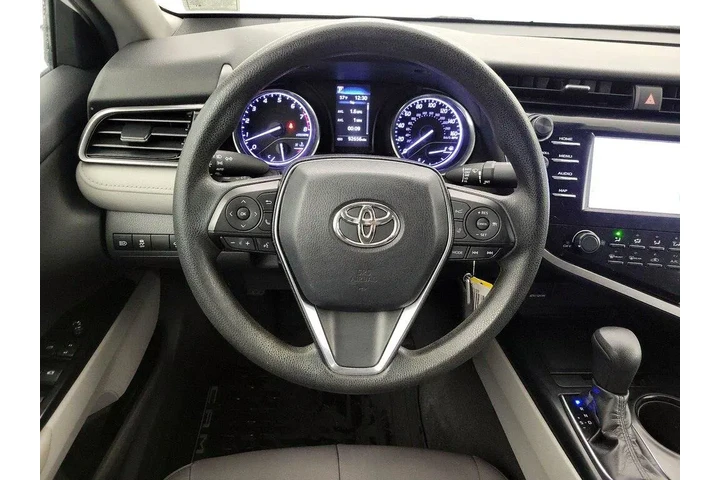 $18998 : Toyota Camry 2019 LE 4dr Sed image 10