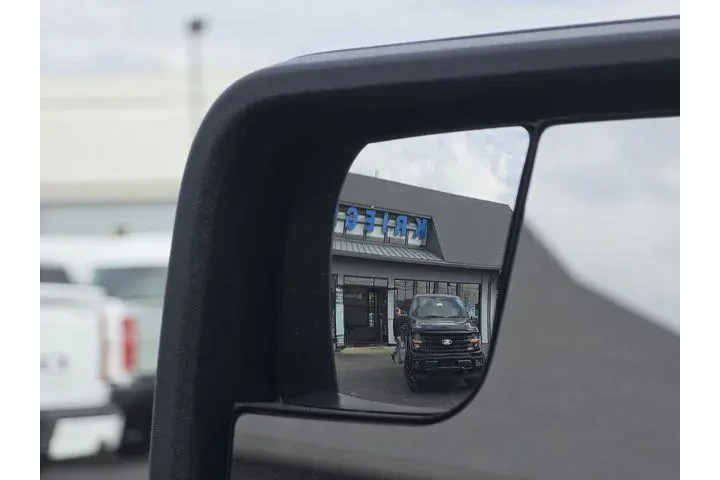 $33631 : Ford F-150 2023 4x4 XL 4dr S image 7