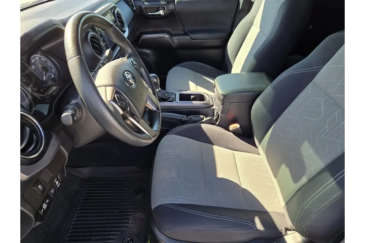 $29994 : Toyota Tacoma 2021 4x2 TRD O image 8