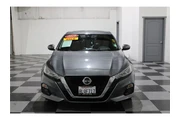 $16554 : Altima 2019 thumbnail