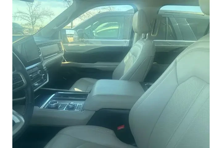 $39995 : Ford Expedition 2024 4x4 Lim image 3