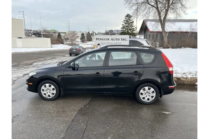 $4990 : 2010 Elantra Touring GLS image 3