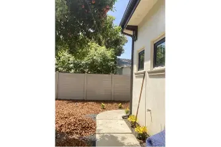 Concrete and block walls image 1