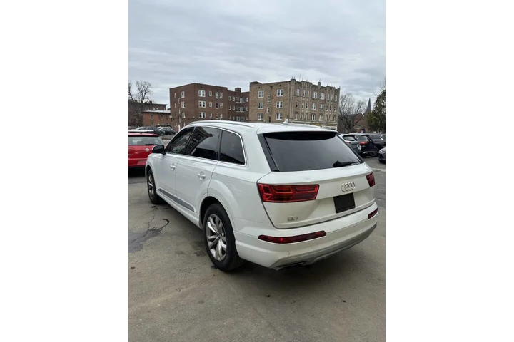 $15999 : 2019 Q7 quattro Premium Plus image 5