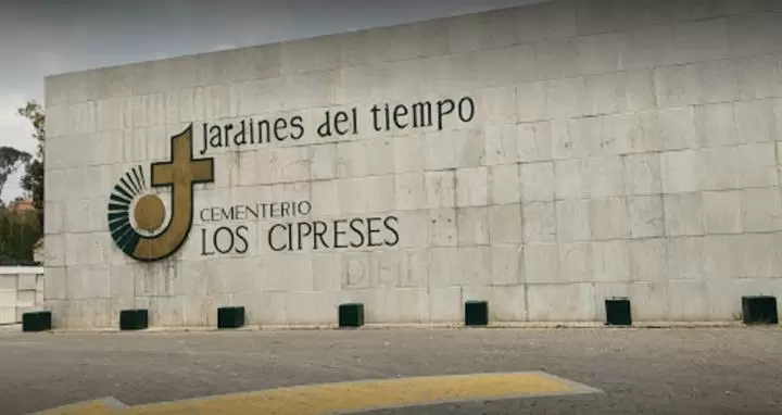 Panteón Cipreses TRATO DIRECTO image 2