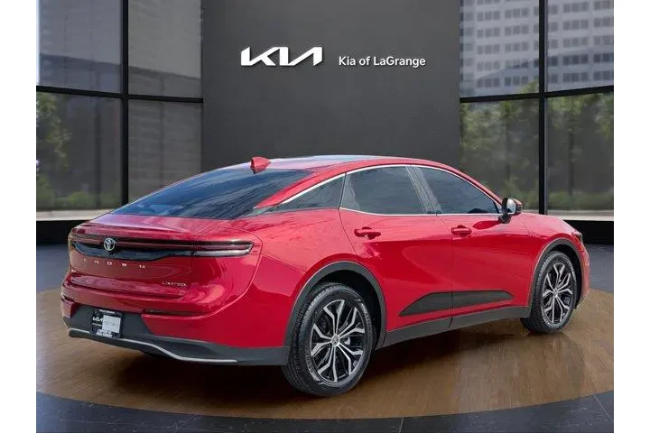 Toyota Crown 2023 AWD Limite image 5