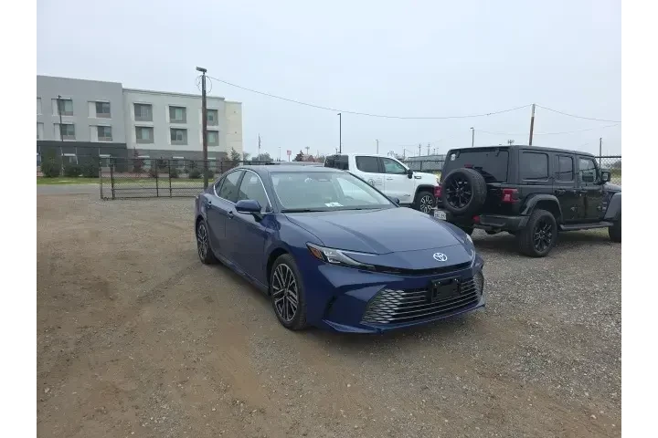 $38900 : Toyota Camry 2026 XLE 4dr Se image 1