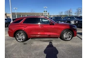 $36900 : Genesis GV70 2023 AWD 2.5T S thumbnail