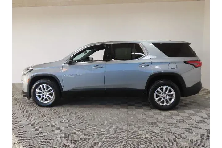 $25075 : Chevrolet Traverse 2023 LS 4 image 10