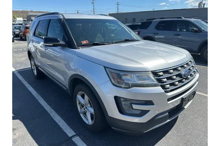 $15311 : Ford Explorer 2017 AWD XLT 4 image 1