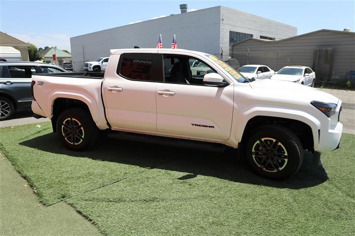 $48999 : 2024 TOYOTA TACOMA BASE image 3