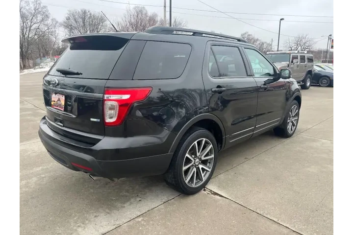 $11950 : 2015 Explorer XLT image 5