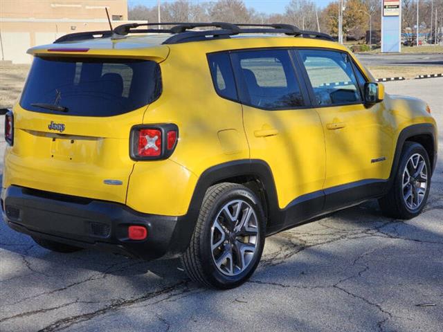 $6995 : 2016 Renegade Latitude image 7