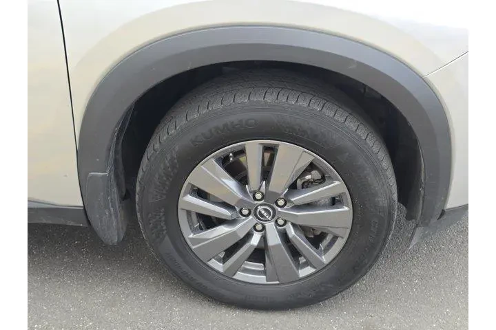 $29984 : Nissan Pathfinder 2025 AWD S image 10