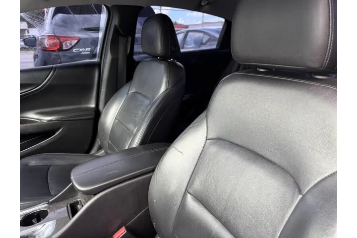 $5850 : 2017 Malibu LT image 6