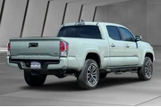 $38900 : Toyota Tacoma 2022 4x4 TRD S thumbnail