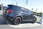 $39990 : Ford Explorer 2022 AWD ST 4d thumbnail