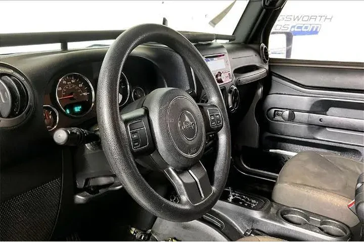 $18444 : Jeep Wrangler Unlimited 2016 image 10