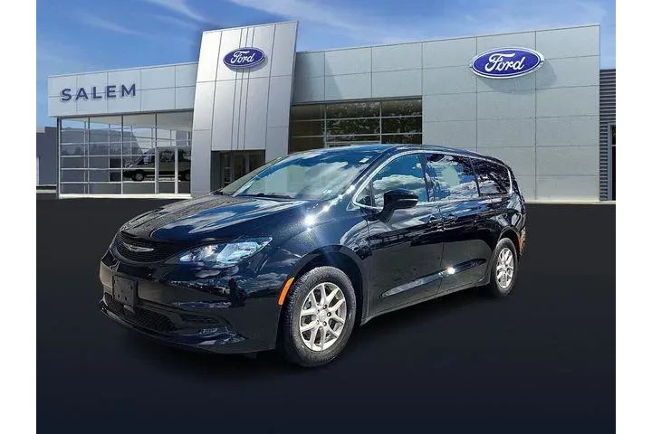 $30499 : Chrysler Voyager 2025 LX 4dr image 6