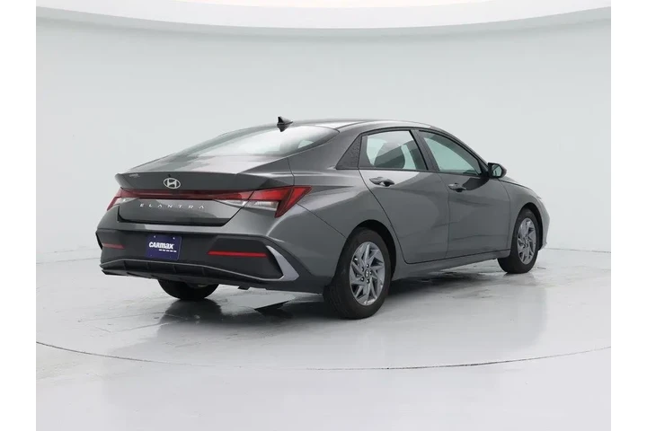 $21998 : Hyundai ELANTRA 2024 SEL 4dr image 8