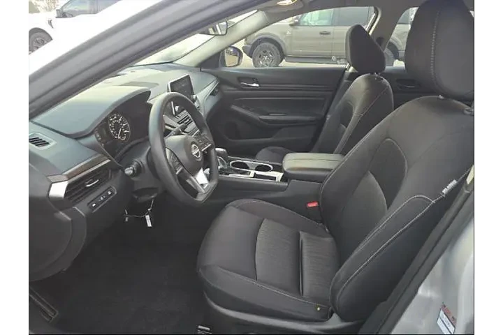 $22995 : Nissan Altima 2024 2.5 SV 4d image 3