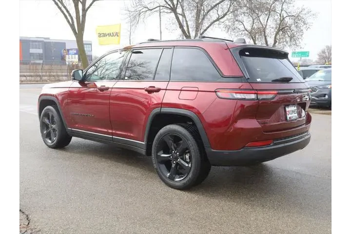 $31377 : Jeep Grand Cherokee 2023 4x4 image 6