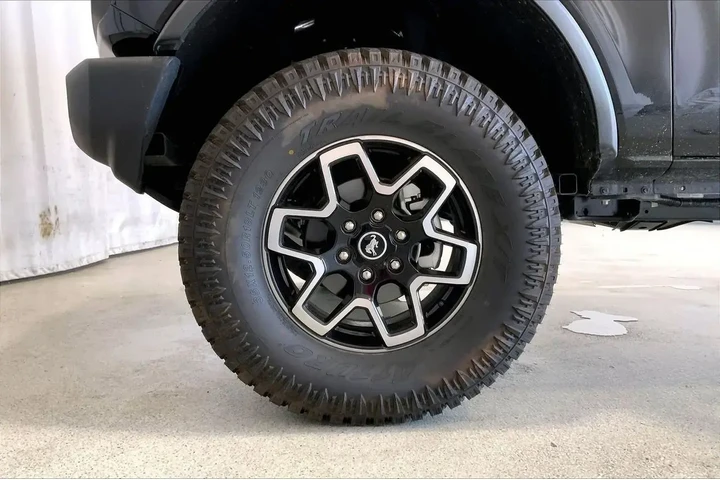 $39991 : Ford Bronco 2025 4x4 Base 4d image 6
