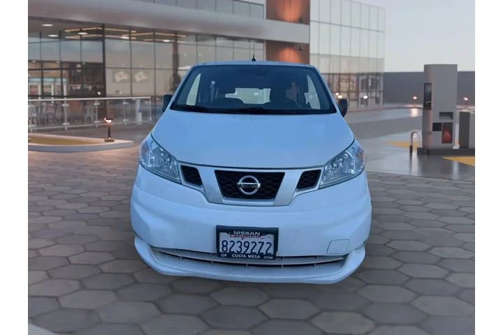 $7999 : 2020 NV200 image 1