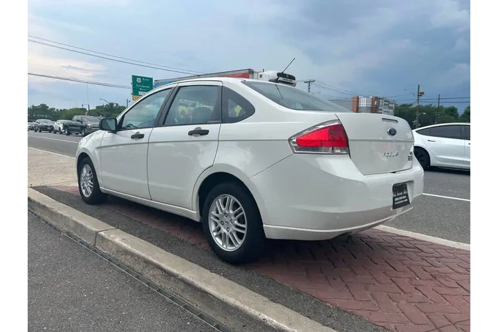 $4995 : 2010 Focus SE image 6