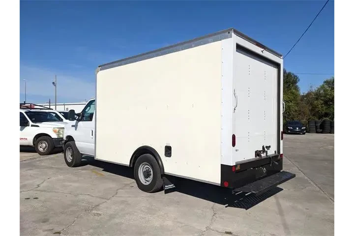 $35000 : Ford E-Series 2023 E-350 SD image 3