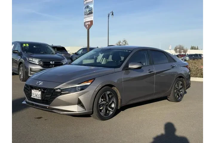 $17992 : Hyundai ELANTRA 2023 SEL 4dr image 2