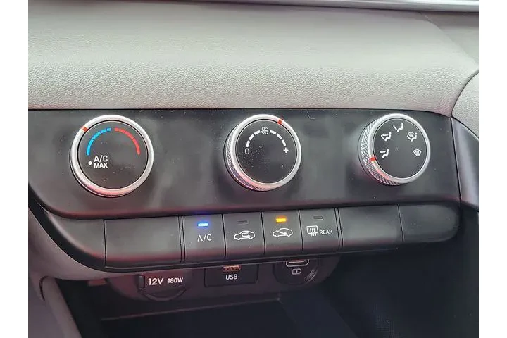 $18039 : Hyundai ELANTRA 2023 SE 4dr image 10