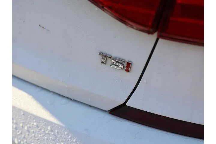 $8997 : Volkswagen Passat 2016 1.8T image 5