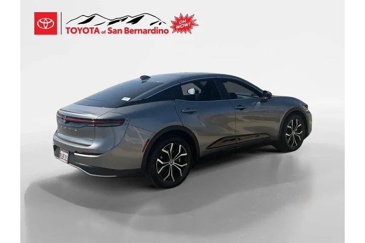 $36450 : Toyota Crown 2024 AWD XLE 4d image 5