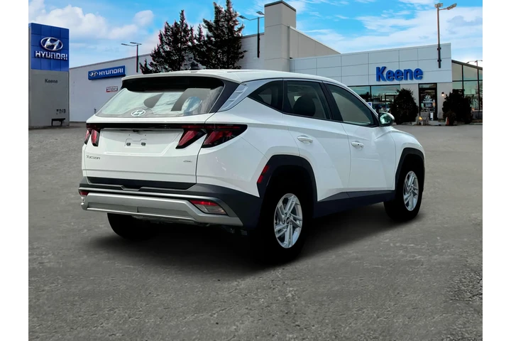 $28821 : Hyundai TUCSON 2025 AWD SE 4 image 7